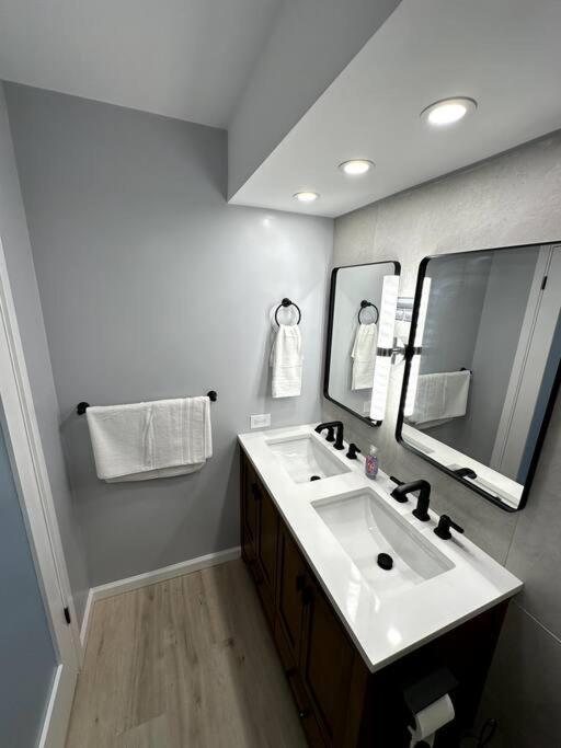 Gem Of Waikiki At Inn On The Park Honolulu Bagian luar foto