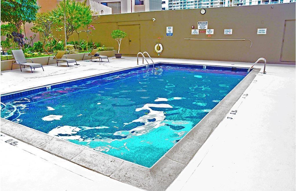 Gem Of Waikiki At Inn On The Park Honolulu Bagian luar foto