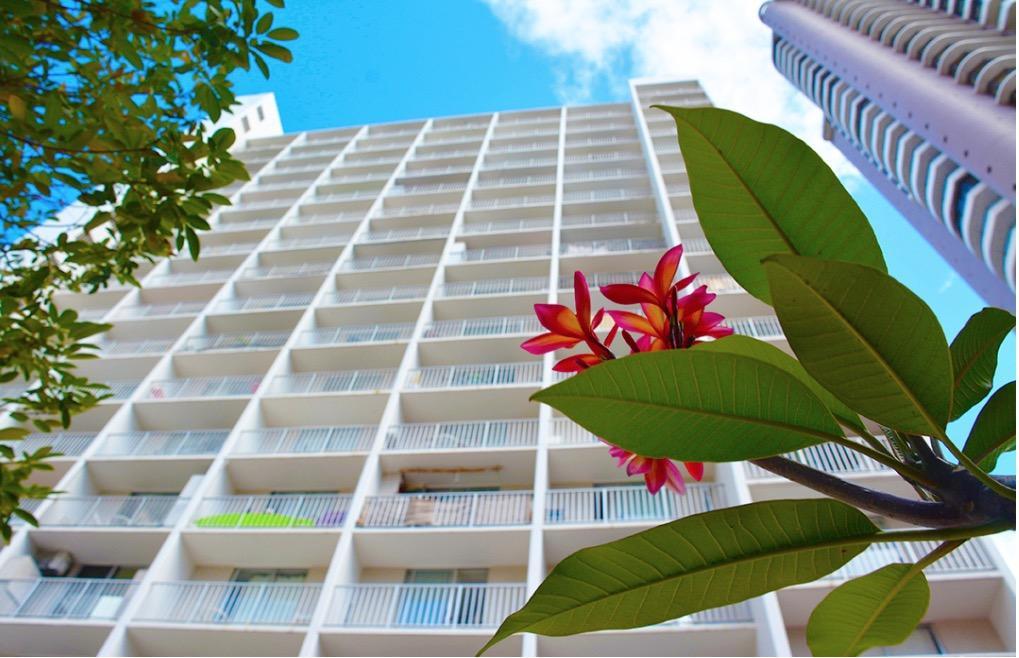 Gem Of Waikiki At Inn On The Park Honolulu Bagian luar foto