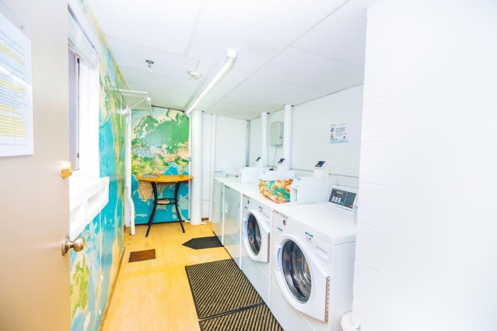 Gem Of Waikiki At Inn On The Park Honolulu Bagian luar foto