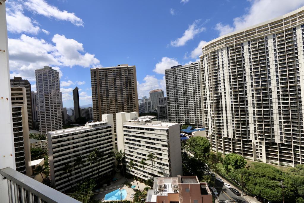 Gem Of Waikiki At Inn On The Park Honolulu Bagian luar foto